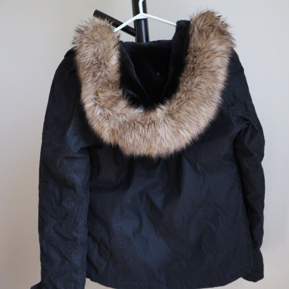 Aritzia Black Vail Jacket - Picture 2 of 2